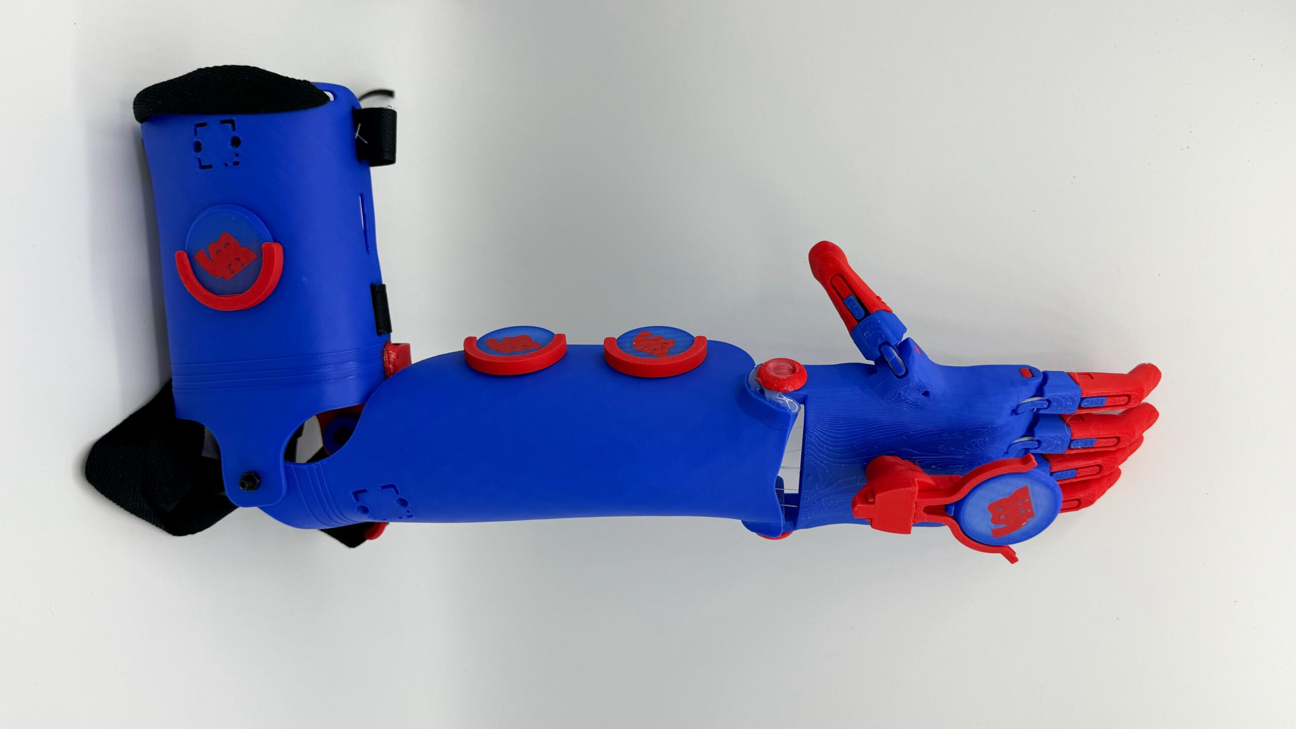 Playing prostheses