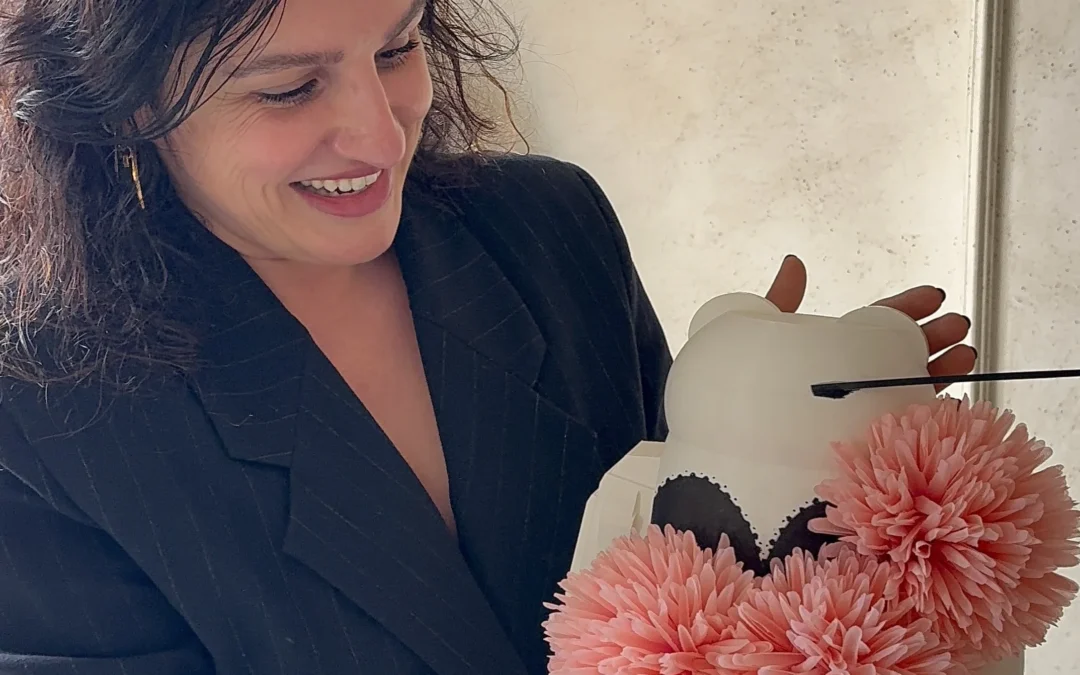 Natalia Però diseña el nuevo Helpi del Mes de la ONG Ayúdame3D