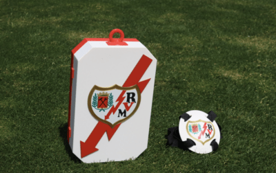 El Rayo Vallecano se une a Ayúdame3D para ayudar a los niños con cáncer